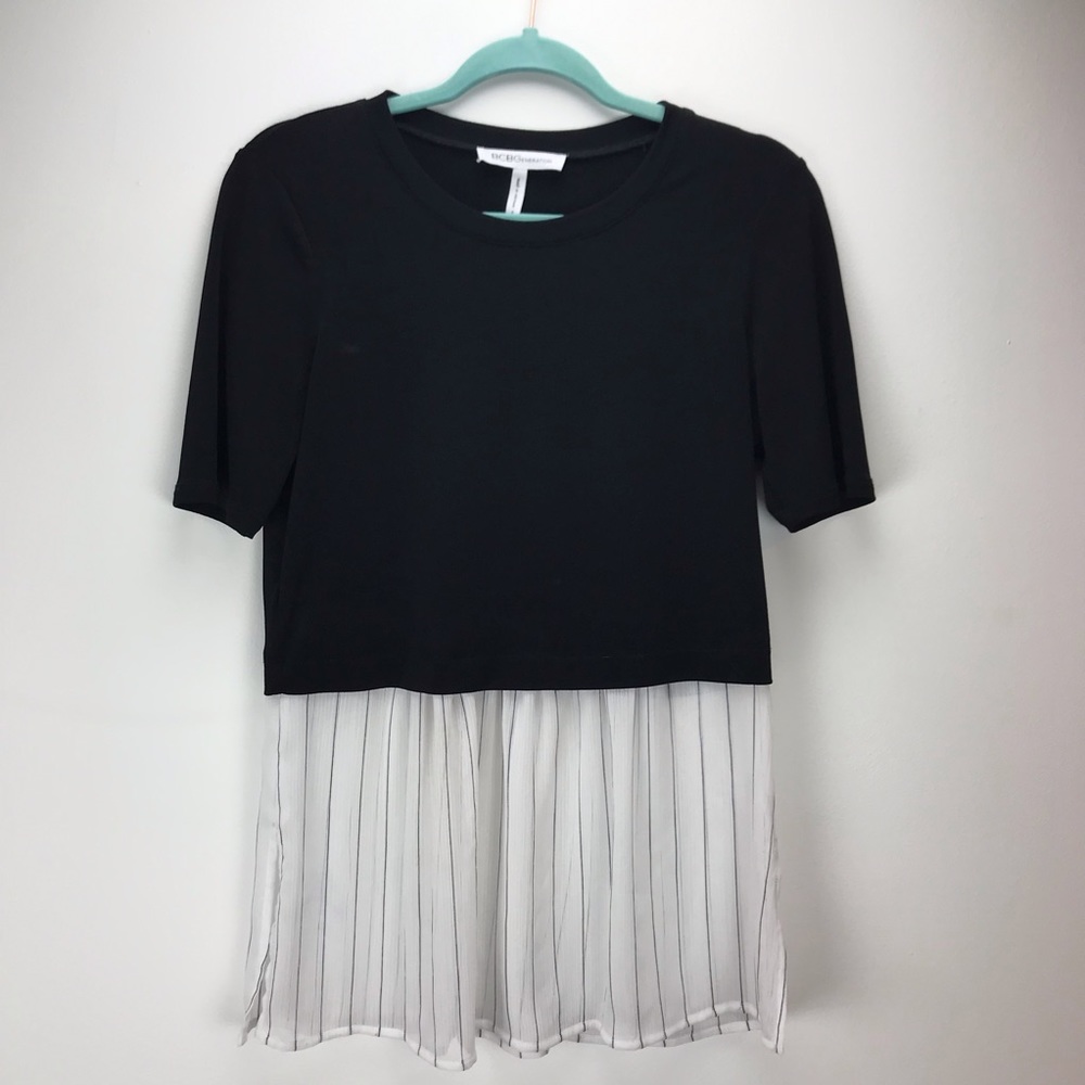 BCBGeneration Tunic Top Size small Black & White